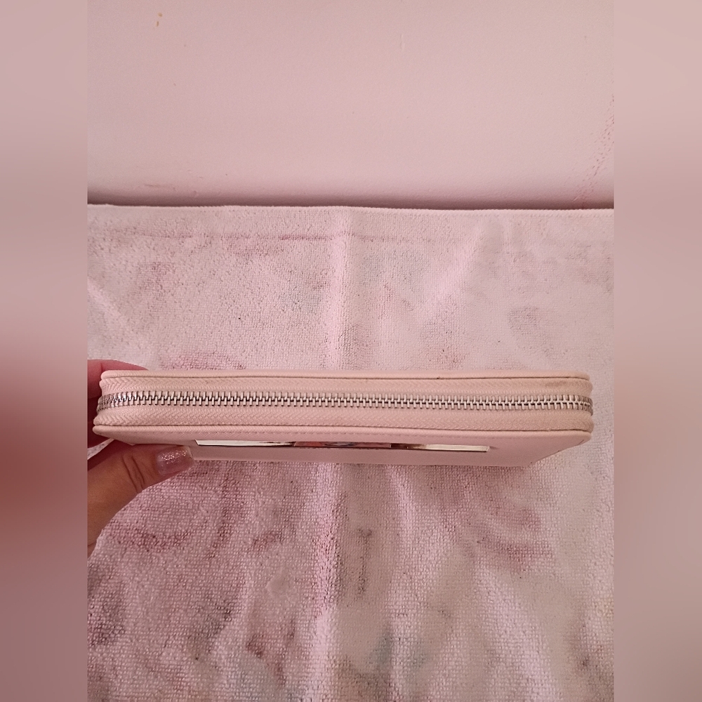 Steve Madden Blush Pink Wallet. Lots Of Places For Cards Etc. - Picture 6 of 11